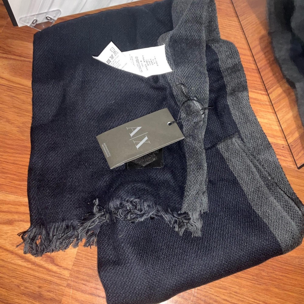 Armani Exchange Scarf in Black and Gray